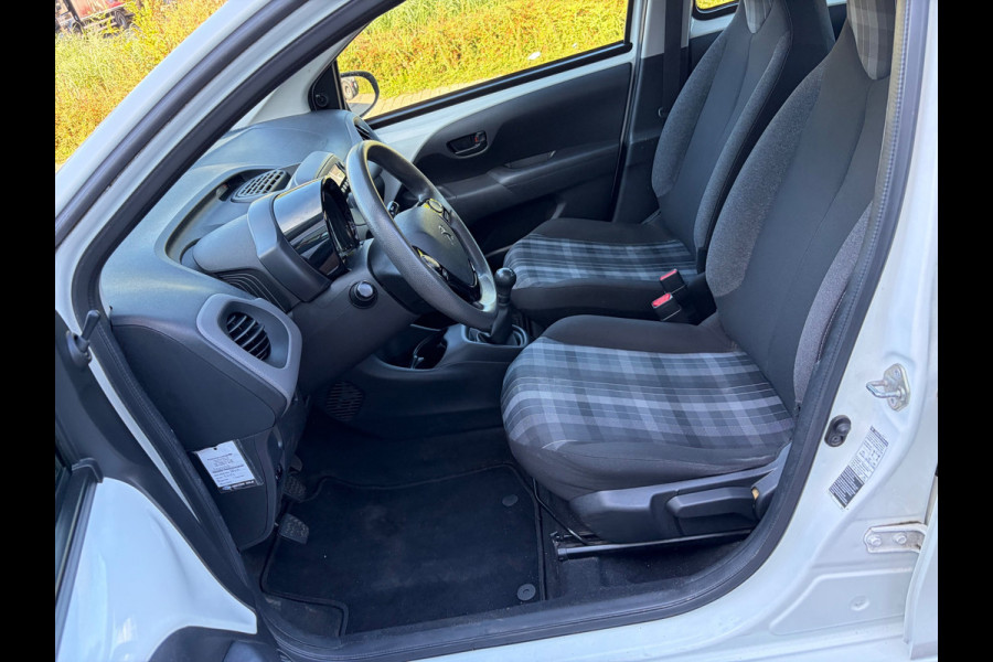 Peugeot 108 1.0 e-VTi Active Black Line