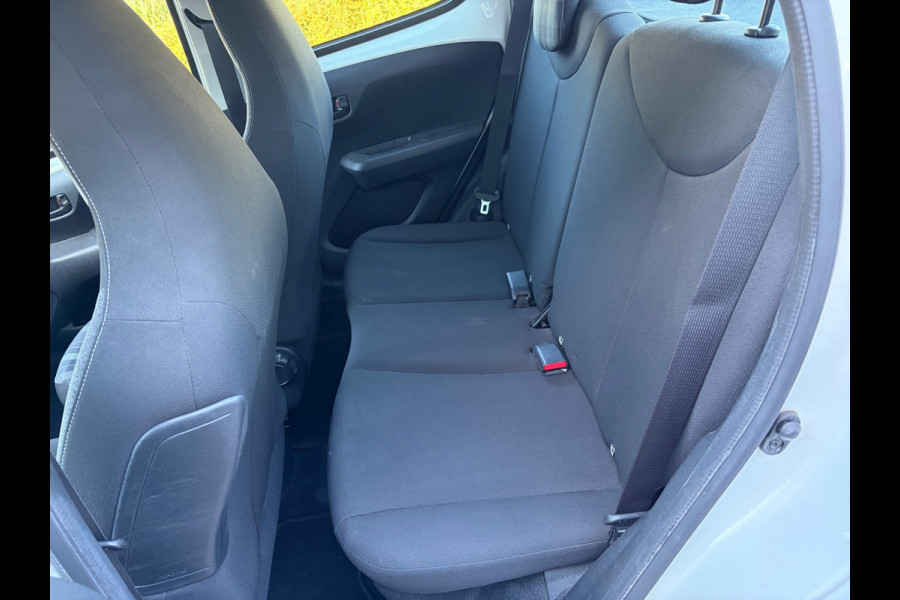 Peugeot 108 1.0 e-VTi Active Black Line