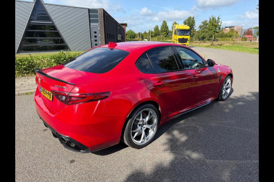 Alfa Romeo Giulia 2.9 V6 Quadrifoglio | 510PK | Carbon | Harman Kardon | Adaptive Cruise Control |Elektrisch Sportstoelen | Etc...