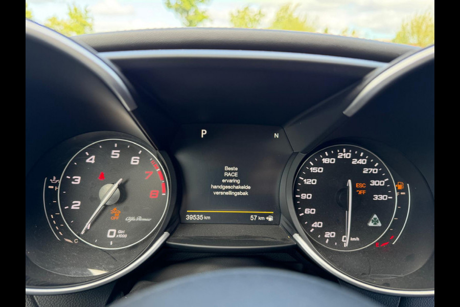 Alfa Romeo Giulia 2.9 V6 Quadrifoglio | 510PK | Carbon | Harman Kardon | Adaptive Cruise Control |Elektrisch Sportstoelen | Etc...