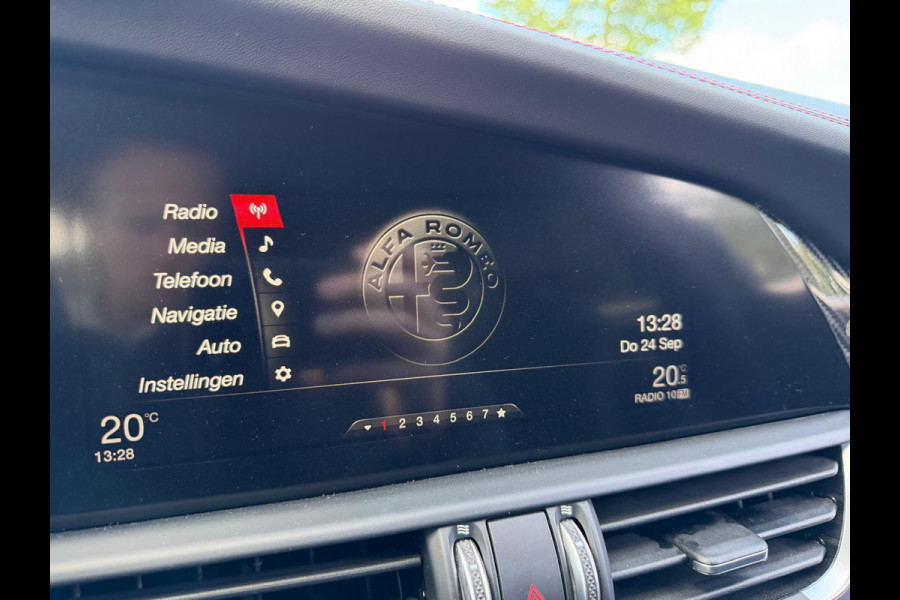 Alfa Romeo Giulia 2.9 V6 Quadrifoglio | 510PK | Carbon | Harman Kardon | Adaptive Cruise Control |Elektrisch Sportstoelen | Etc...