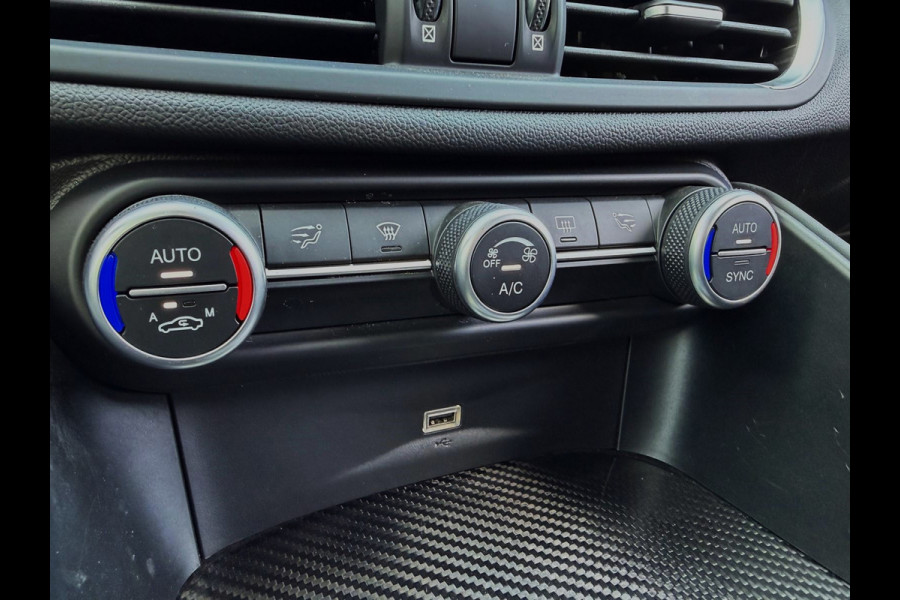 Alfa Romeo Giulia 2.9 V6 Quadrifoglio | 510PK | Carbon | Harman Kardon | Adaptive Cruise Control |Elektrisch Sportstoelen | Etc...