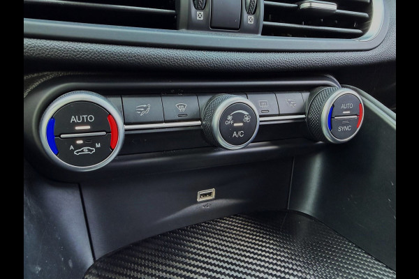 Alfa Romeo Giulia 2.9 V6 Quadrifoglio | 510PK | Carbon | Harman Kardon | Adaptive Cruise Control |Elektrisch Sportstoelen | Etc...