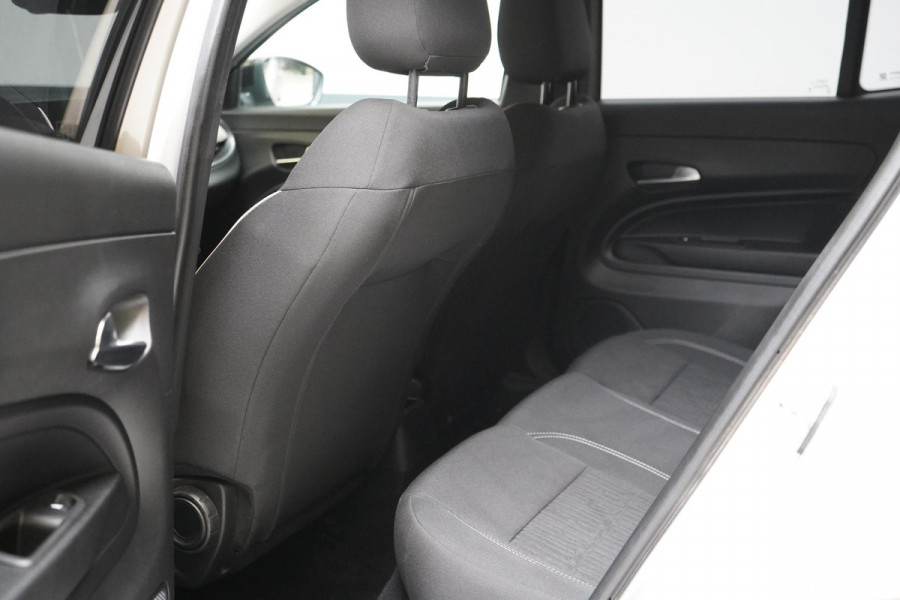 Fiat 600 1.2 Hybrid Urban | Achteruitrijcamera | Carplay | Climate control | Cruise control | Parkeersensoren