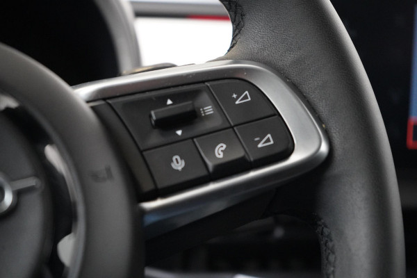 Fiat 600 1.2 Hybrid Urban | Achteruitrijcamera | Carplay | Climate control | Cruise control | Parkeersensoren