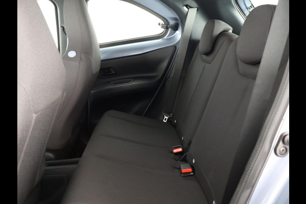 Toyota Aygo X Play | Stoelverwarming | Apple Carplay & AndroidAUTO | Camera |