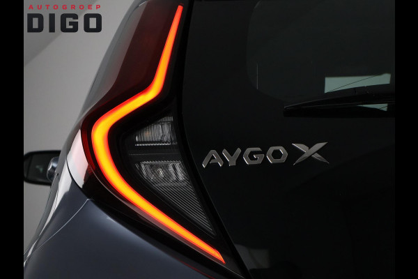 Toyota Aygo X Play | Stoelverwarming | Apple Carplay & AndroidAUTO | Camera |