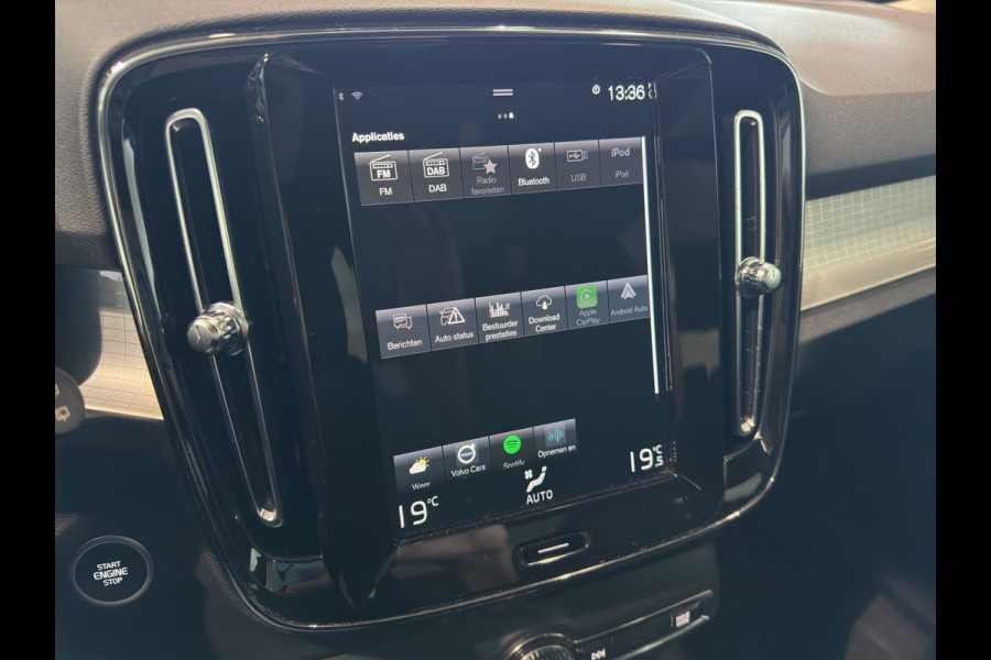 Volvo XC40 T4 Aut. Plug-in Hybrid Business Parkeercamera Panoramadak 211pk