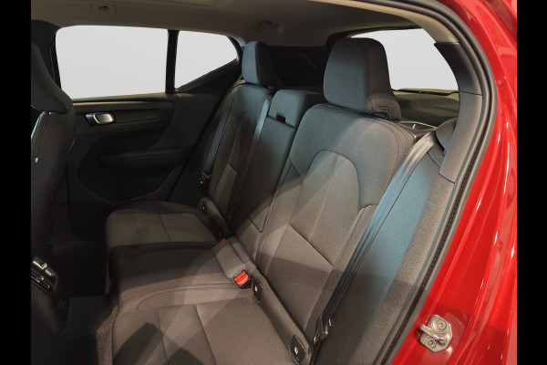 Volvo XC40 T4 Aut. Plug-in Hybrid Business Parkeercamera Panoramadak 211pk