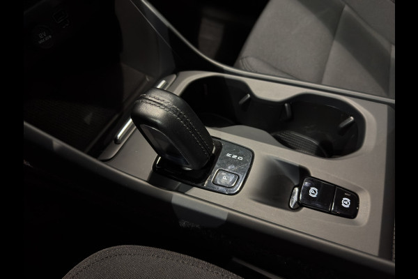 Volvo XC40 T4 Aut. Plug-in Hybrid Business Parkeercamera Panoramadak 211pk
