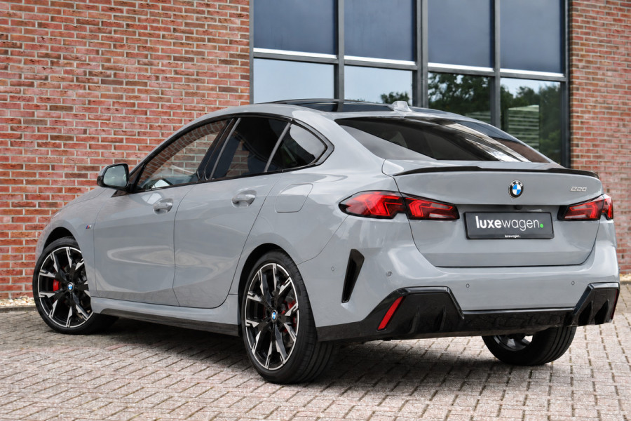 BMW 2 Serie Gran Coupé 220 M-Sport Pano ACC H/K E-zetels 360 HUD