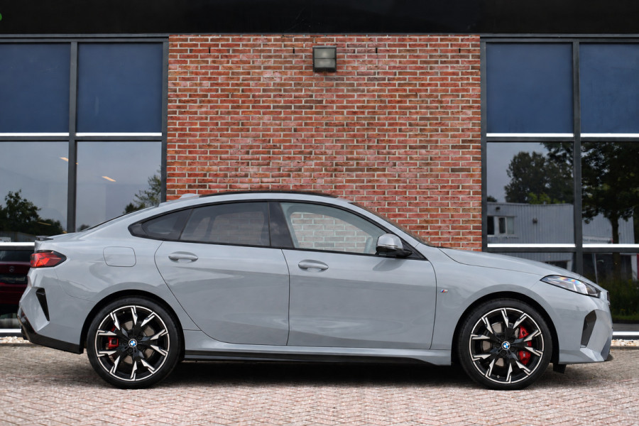 BMW 2 Serie Gran Coupé 220 M-Sport Pano ACC H/K E-zetels 360 HUD