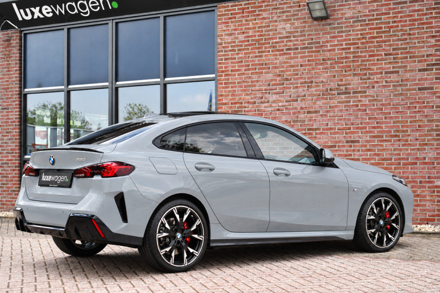 BMW 2 Serie Gran Coupé 220 M-Sport Pano ACC H/K E-zetels 360 HUD