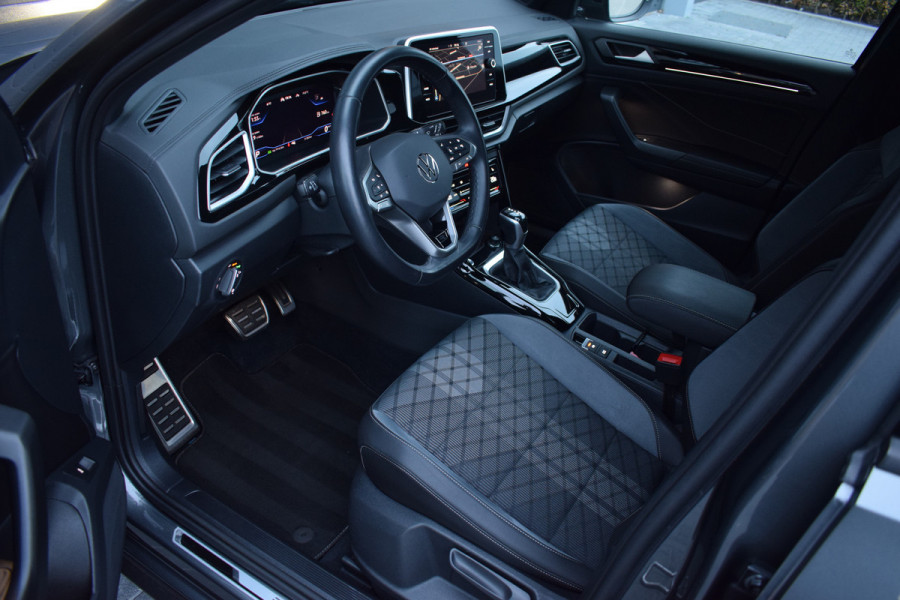 Volkswagen T-Roc 1.5 TSI DSG R-Line | Camera | Keyless | IQ-light | 17"