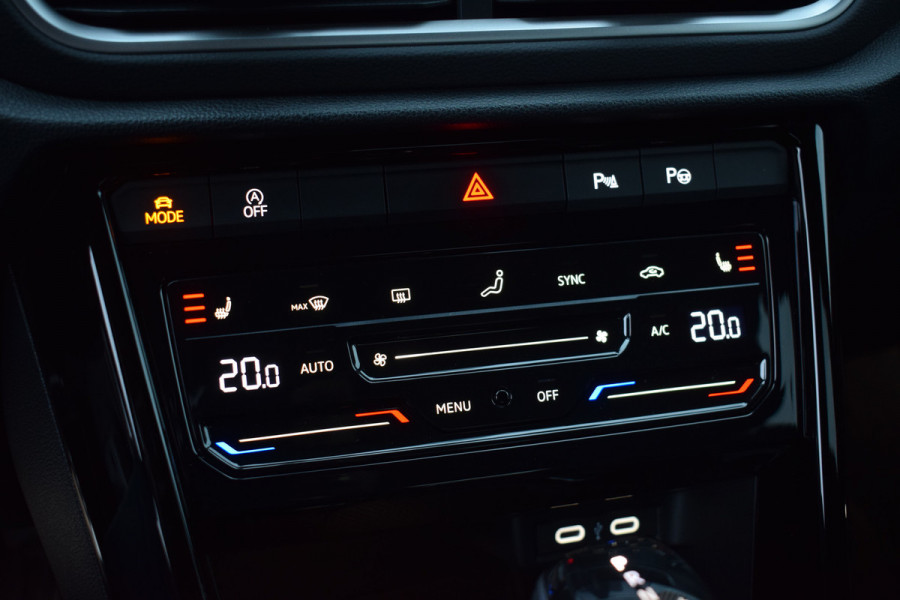 Volkswagen T-Roc 1.5 TSI DSG R-Line | Camera | Keyless | IQ-light | 17"