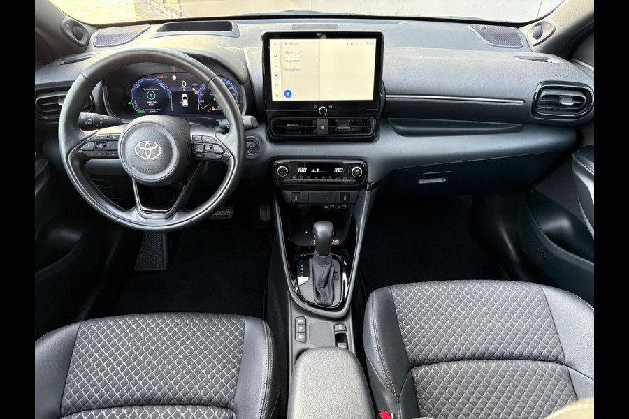 Toyota Yaris 1.5 Hybrid 130 Executive Camera/Head-up display/Parkeerhulp/Carplay-Android auto