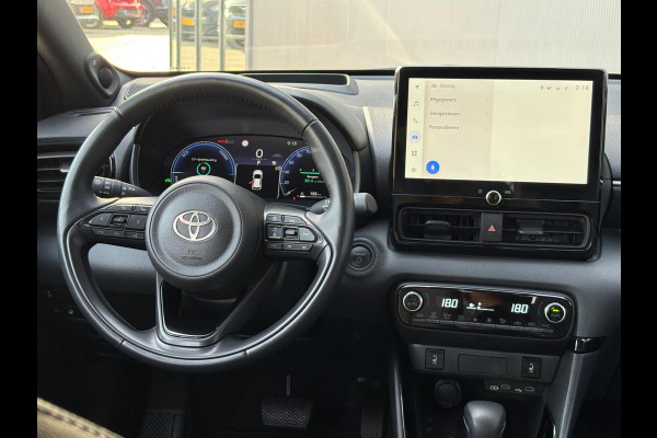 Toyota Yaris 1.5 Hybrid 130 Executive Camera/Head-up display/Parkeerhulp/Carplay-Android auto