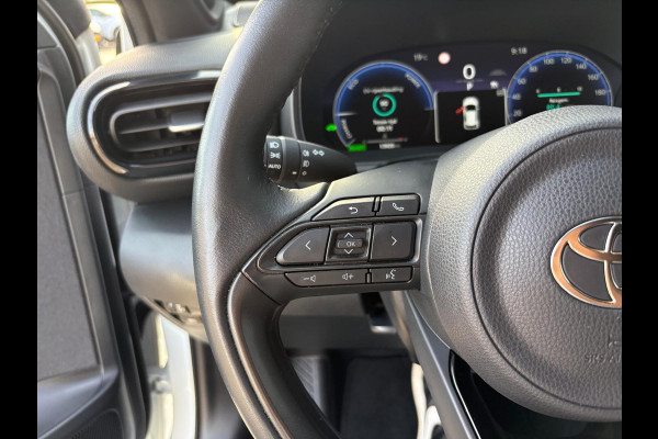 Toyota Yaris 1.5 Hybrid 130 Executive Camera/Head-up display/Parkeerhulp/Carplay-Android auto