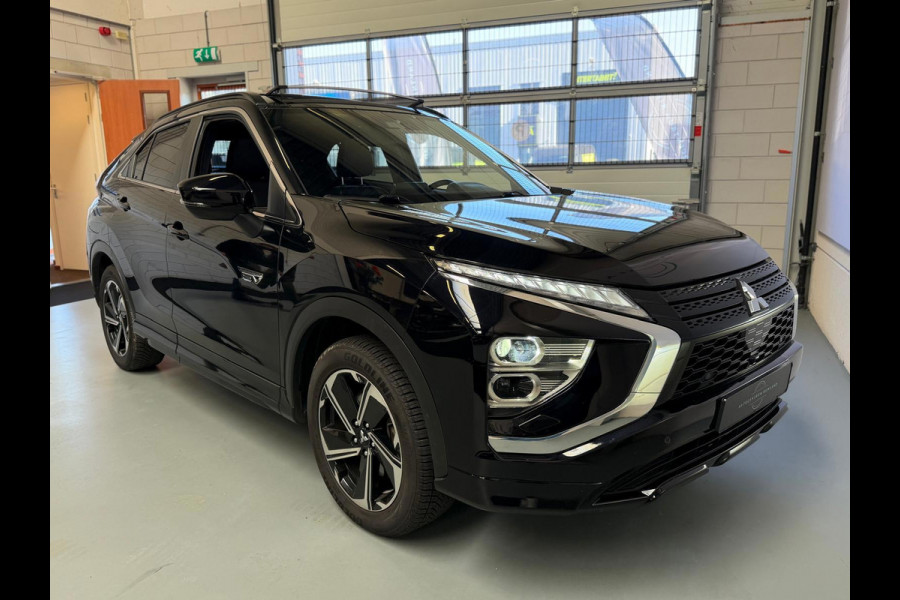 Mitsubishi Eclipse Cross 2.4 PHEV Instyle, Dealer onderhouden, Pano, Camera, Stoel/Stuurverwarming. Carplay