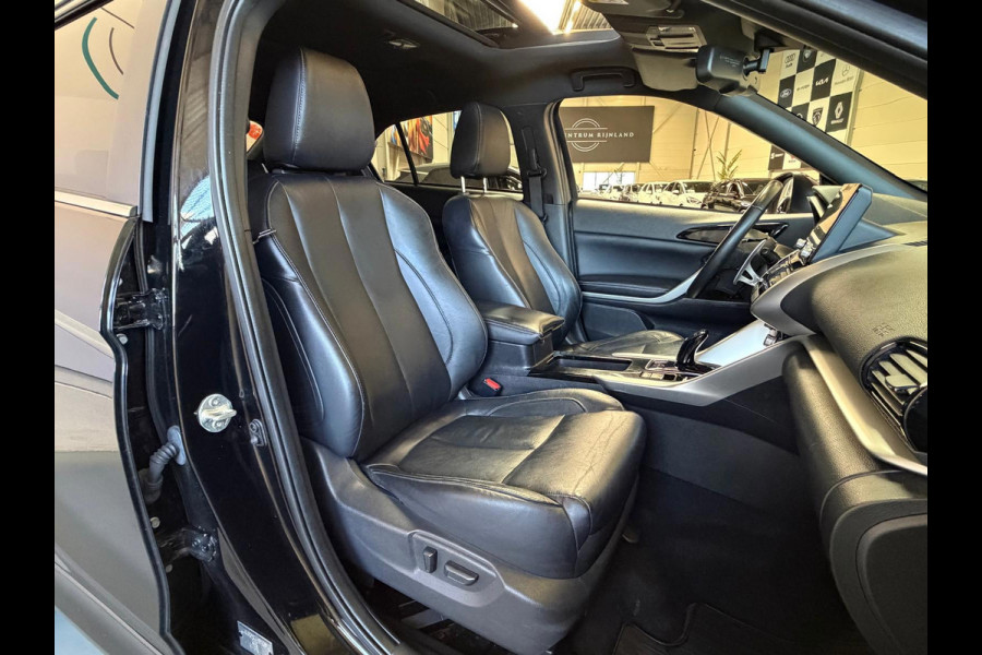 Mitsubishi Eclipse Cross 2.4 PHEV Instyle, Dealer onderhouden, Pano, Camera, Stoel/Stuurverwarming. Carplay