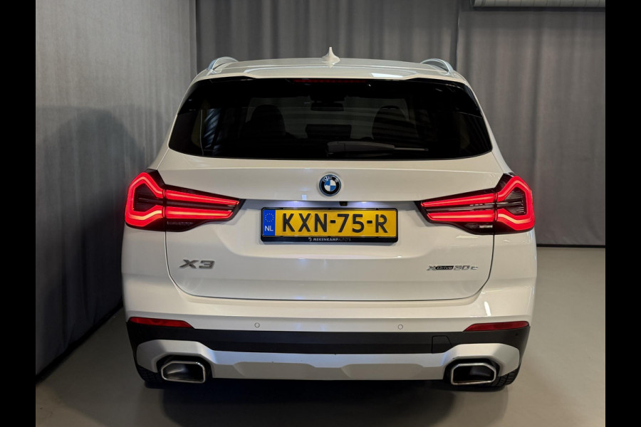 BMW X3 xDrive30e 18"/Leder/Dodehoek/Camera/Keyless/LED/Navigatie