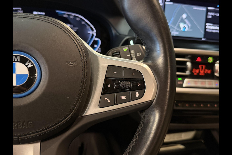 BMW X3 xDrive30e 18"/Leder/Dodehoek/Camera/Keyless/LED/Navigatie