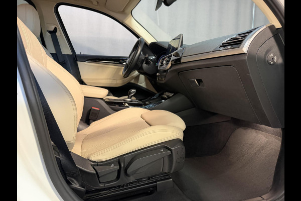 BMW X3 xDrive30e 18"/Leder/Dodehoek/Camera/Keyless/LED/Navigatie