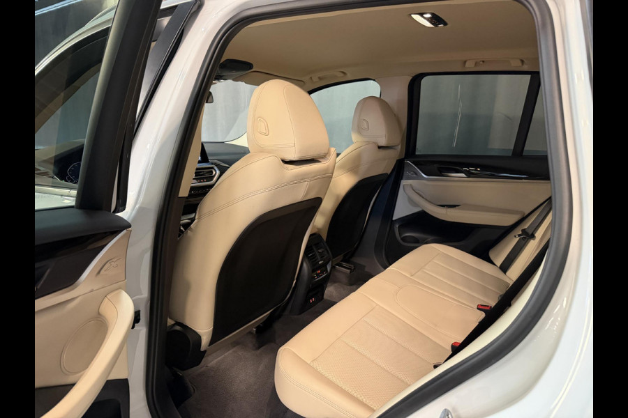 BMW X3 xDrive30e 18"/Leder/Dodehoek/Camera/Keyless/LED/Navigatie