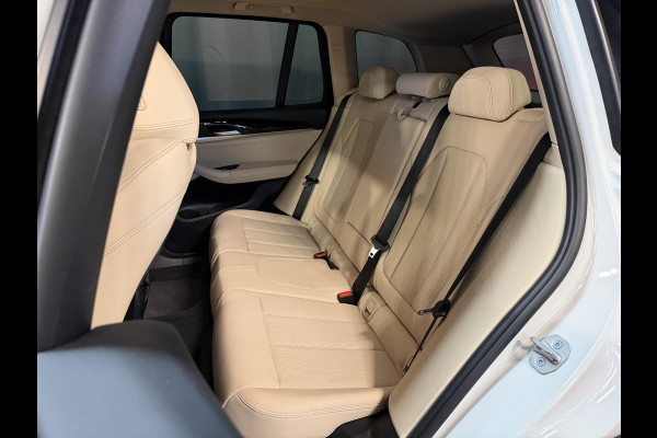 BMW X3 xDrive30e 18"/Leder/Dodehoek/Camera/Keyless/LED/Navigatie