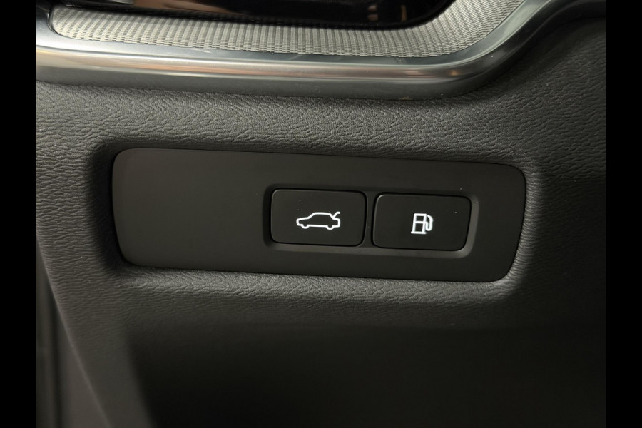 Volvo V60 2.0 T6 Plug-in hybrid AWD Plus Dark Long range | Trekhaak | Stuur-/stoelverwarming | Memory | Cruise-/climate control | Leder | Carplay