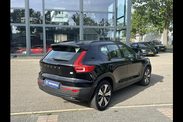 Volvo XC40 Recharge Plus 70 kWh VAN: € 32.900- VOOR: € 30.877,- UW HERFSTVOORDEEL: € 2.023-| SOH 92%|  ADAPTIVE CRUISE| ELEK. ACHTERKLEP| STOEL + STUURVERWARMING| DODE HOEK SENSOR|