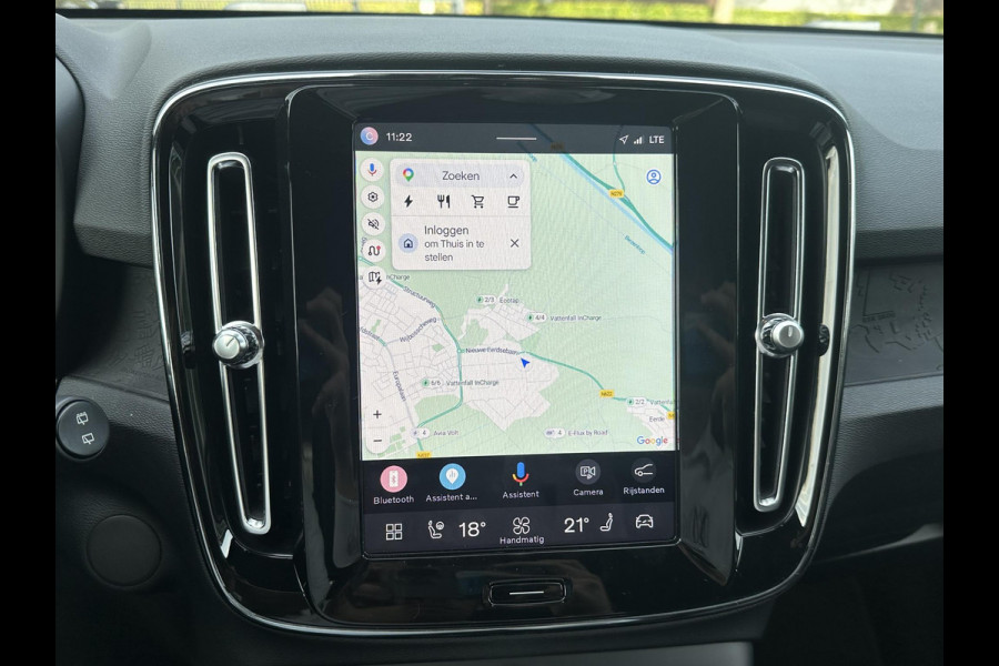 Volvo XC40 Recharge Plus 70 kWh VAN: € 32.900- VOOR: € 30.877,- UW HERFSTVOORDEEL: € 2.023-| SOH 92%|  ADAPTIVE CRUISE| ELEK. ACHTERKLEP| STOEL + STUURVERWARMING| DODE HOEK SENSOR|