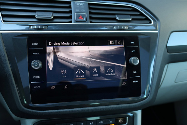 Volkswagen Tiguan 1.4 TSI ACT R-line LED/VIRTUAL/LEER+S.VERWARMING/LMV/CAM/LINE/ACC/ECC/12 MND GARANTIE!