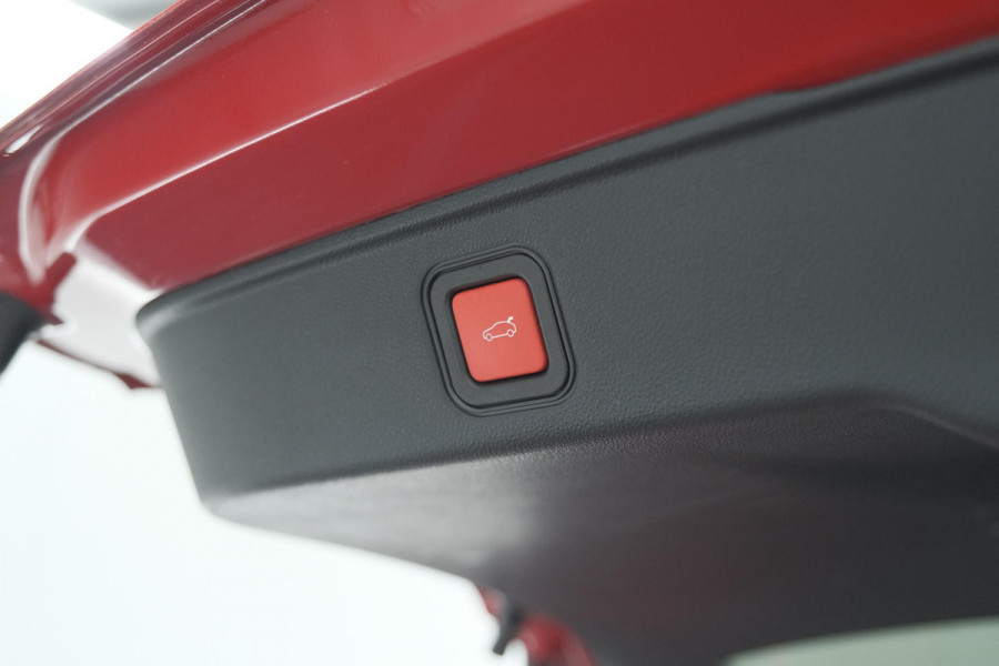 Fiat 600 1.2 Hybrid La Prima | Elektrische Achterklep | Adaptieve Cruise Control | Dodehoekdetectie | Camera