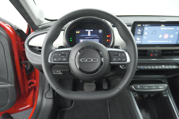 Fiat 600 1.2 Hybrid La Prima | Elektrische Achterklep | Adaptieve Cruise Control | Dodehoekdetectie | Camera