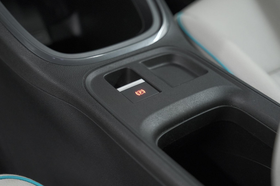 Fiat 600 1.2 Hybrid La Prima | Elektrische Achterklep | Adaptieve Cruise Control | Dodehoekdetectie | Camera
