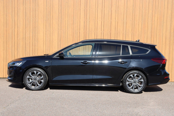 Ford Focus Wagon 1.0 EcoBoost Hybrid ST Line X Org. NL camera winterpack