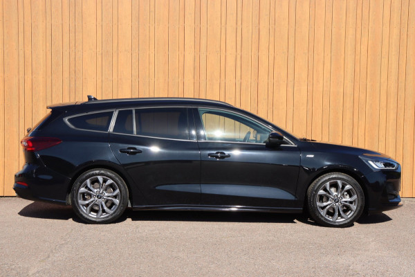 Ford Focus Wagon 1.0 EcoBoost Hybrid ST Line X Org. NL camera winterpack