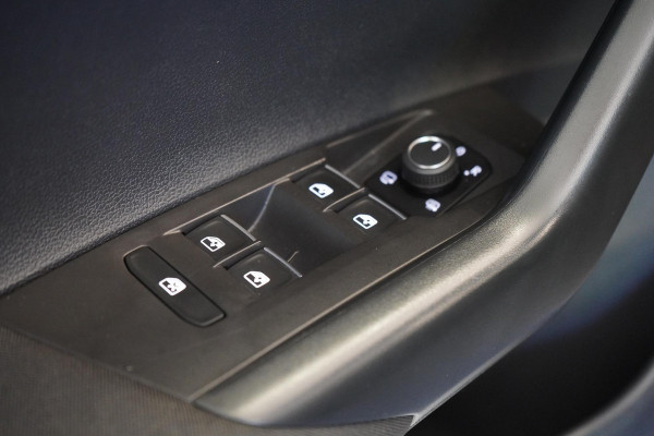 Volkswagen Polo 1.0 TSI R-Line Business | Panoramadak | Navigatie | Stoelverwarming | Lm velgen | Keyless