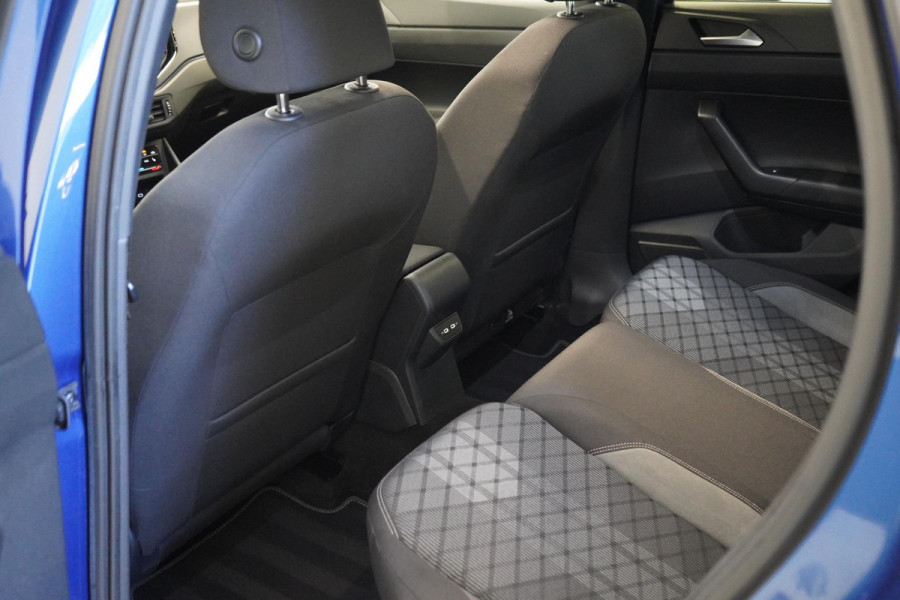 Volkswagen Polo 1.0 TSI R-Line Business | Panoramadak | Navigatie | Stoelverwarming | Lm velgen | Keyless