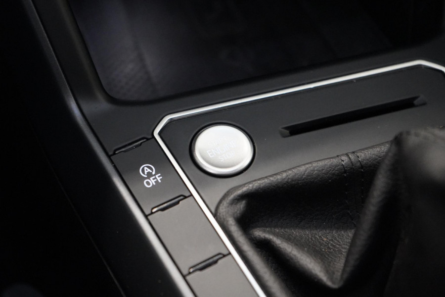 Volkswagen Polo 1.0 TSI R-Line Business | Panoramadak | Navigatie | Stoelverwarming | Lm velgen | Keyless