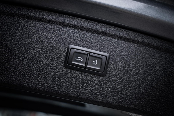 Audi Q5 50 TFSI e Quattro Pro Line | Luchtvering | Matrix LED | Inparkeersysteem | Drive select | Trekhaak | Navigatie | SoH 94% |