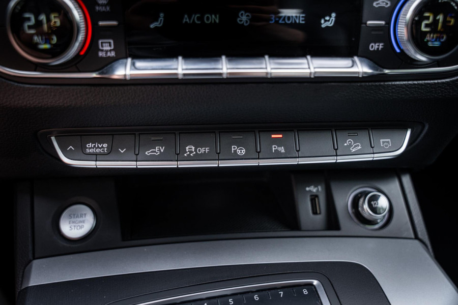 Audi Q5 50 TFSI e Quattro Pro Line | Luchtvering | Matrix LED | Inparkeersysteem | Drive select | Trekhaak | Navigatie | SoH 94% |