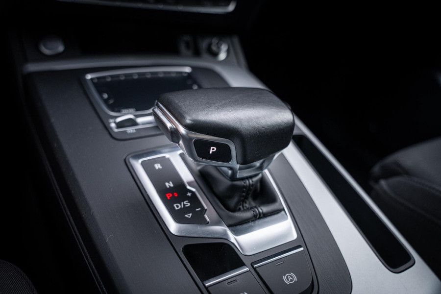 Audi Q5 50 TFSI e Quattro Pro Line | Luchtvering | Matrix LED | Inparkeersysteem | Drive select | Trekhaak | Navigatie | SoH 94% |