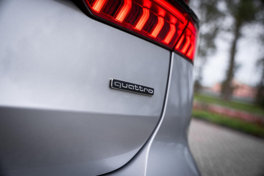 Audi A6 Avant 55 TFSI E quattro Competition S-line | Panoramadak| Stuur, stoelverwarming | Memory Seats |Leder| Appconnect|