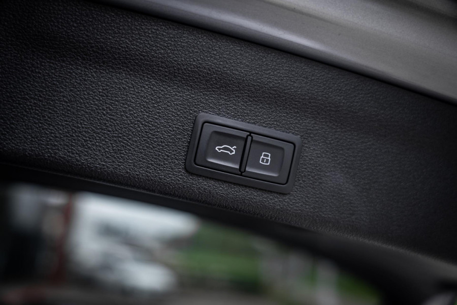 Audi A6 Avant 55 TFSI E quattro Competition S-line | Panoramadak| Stuur, stoelverwarming | Memory Seats |Leder| Appconnect|