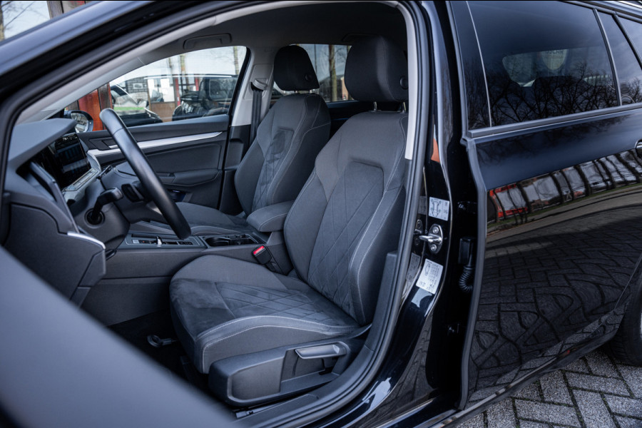 Volkswagen Golf Variant 1.5 eTSI Life Business | Automaat | navigatie | Adaptieve cruise control | App-Connect | camera |