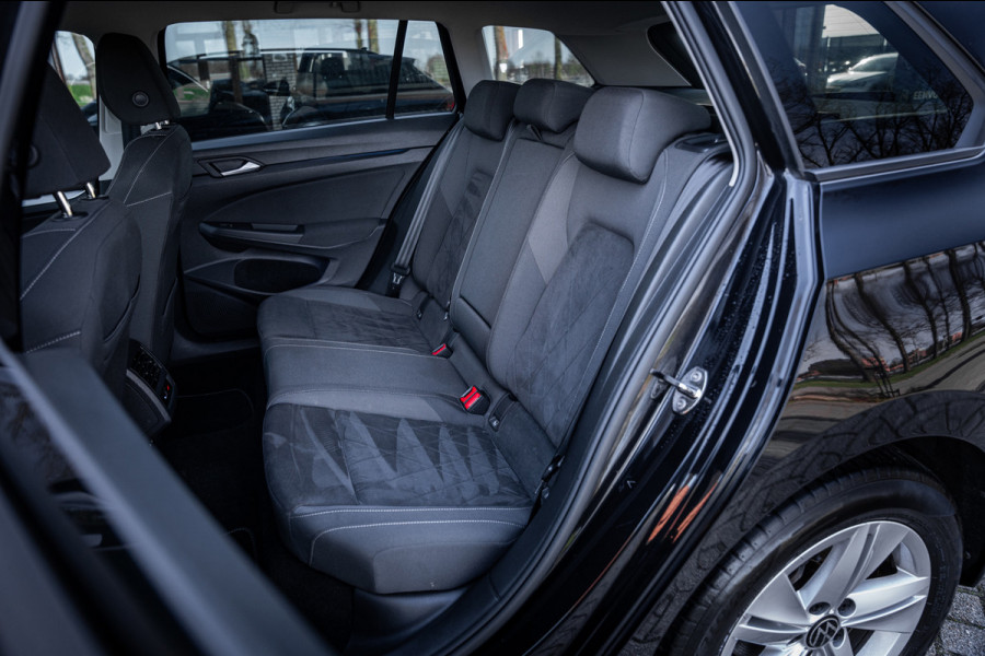 Volkswagen Golf Variant 1.5 eTSI Life Business | Automaat | navigatie | Adaptieve cruise control | App-Connect | camera |