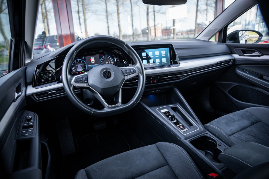 Volkswagen Golf Variant 1.5 eTSI Life Business | Automaat | navigatie | Adaptieve cruise control | App-Connect | camera |