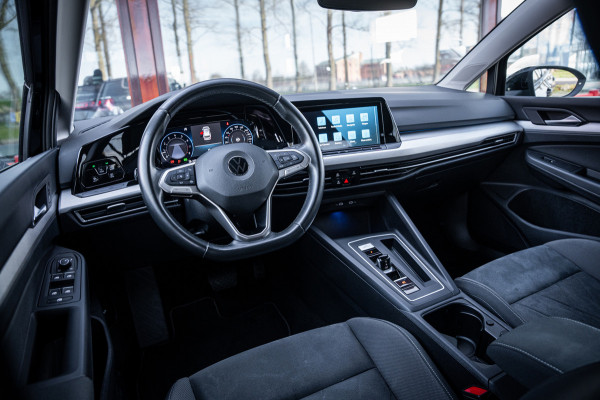 Volkswagen Golf Variant 1.5 eTSI Life Business | Automaat | navigatie | Adaptieve cruise control | App-Connect | camera |